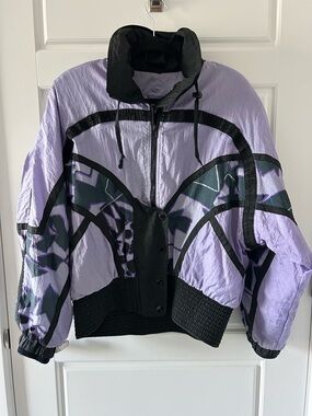 Lavender & Black Graphic Bomber Jacket — Women's Lightweight Zip